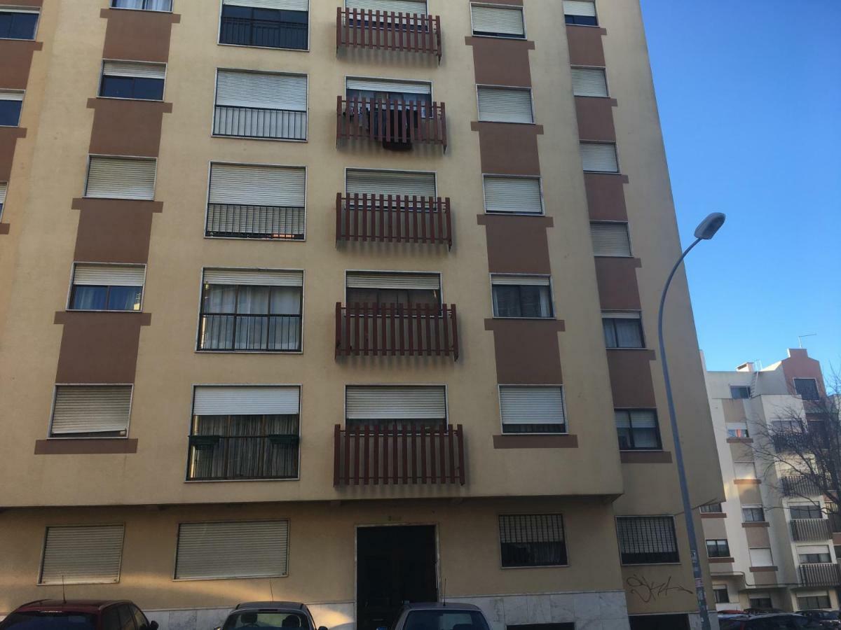 Apartamento Lisboa - Reboleira Amadora Exterior photo